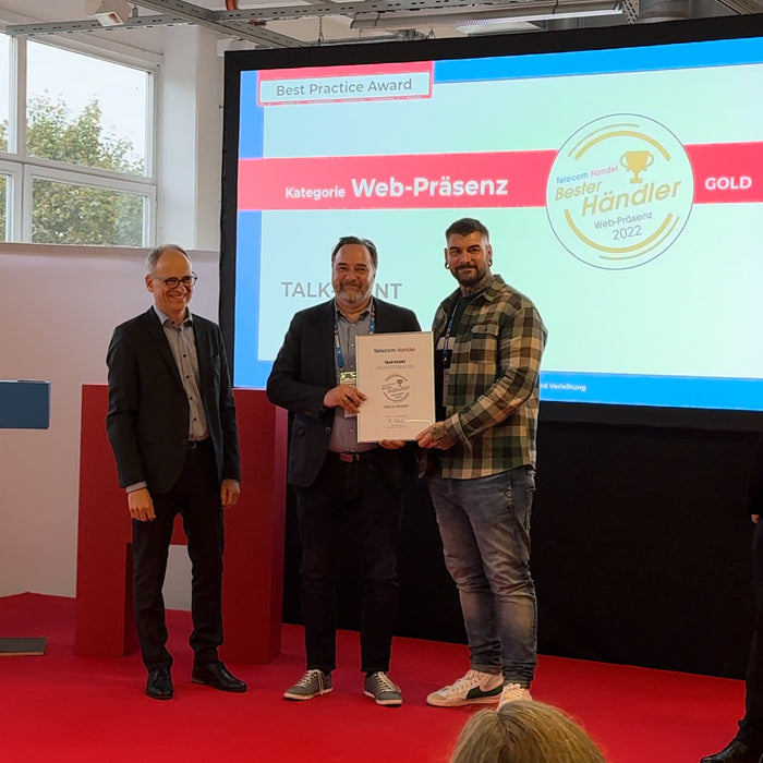communicate 2023 Preisträger Talk-Point.de überreicht von telecom-handel