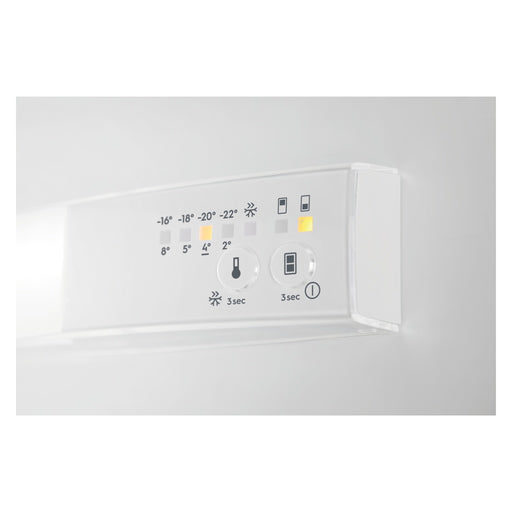 Produktbild Einbaukühlgefrierkombination - AEG OSC5S141ES Einbau-Kühl/Gefrierkombination Integriert mit Schlepptür 217 l E in weiß